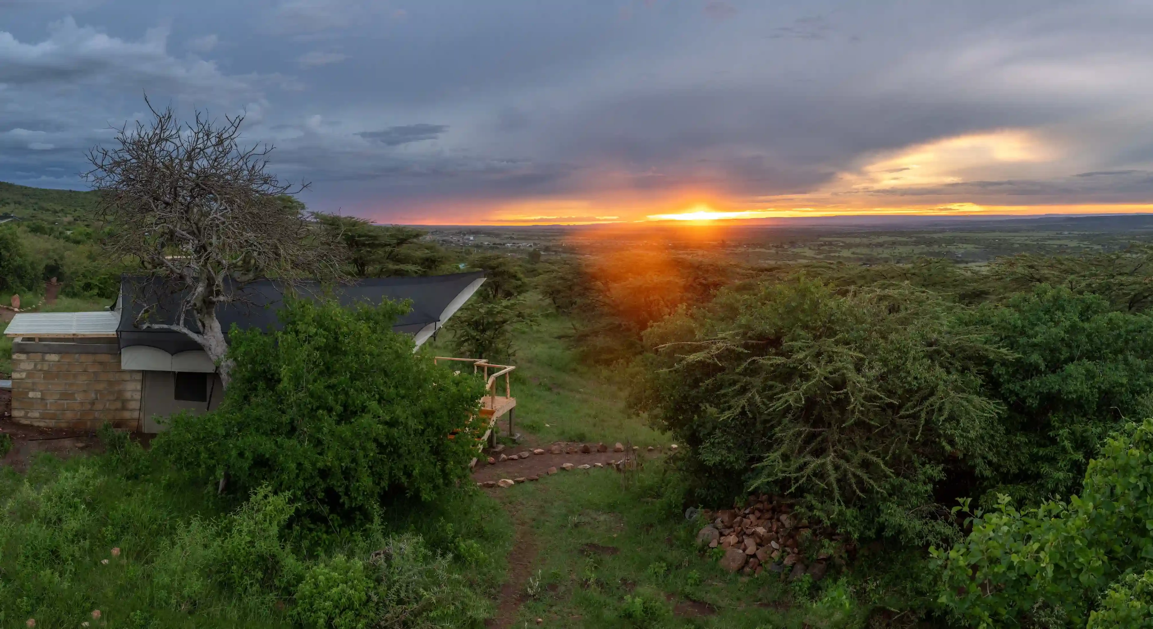 Luxury tent view 12