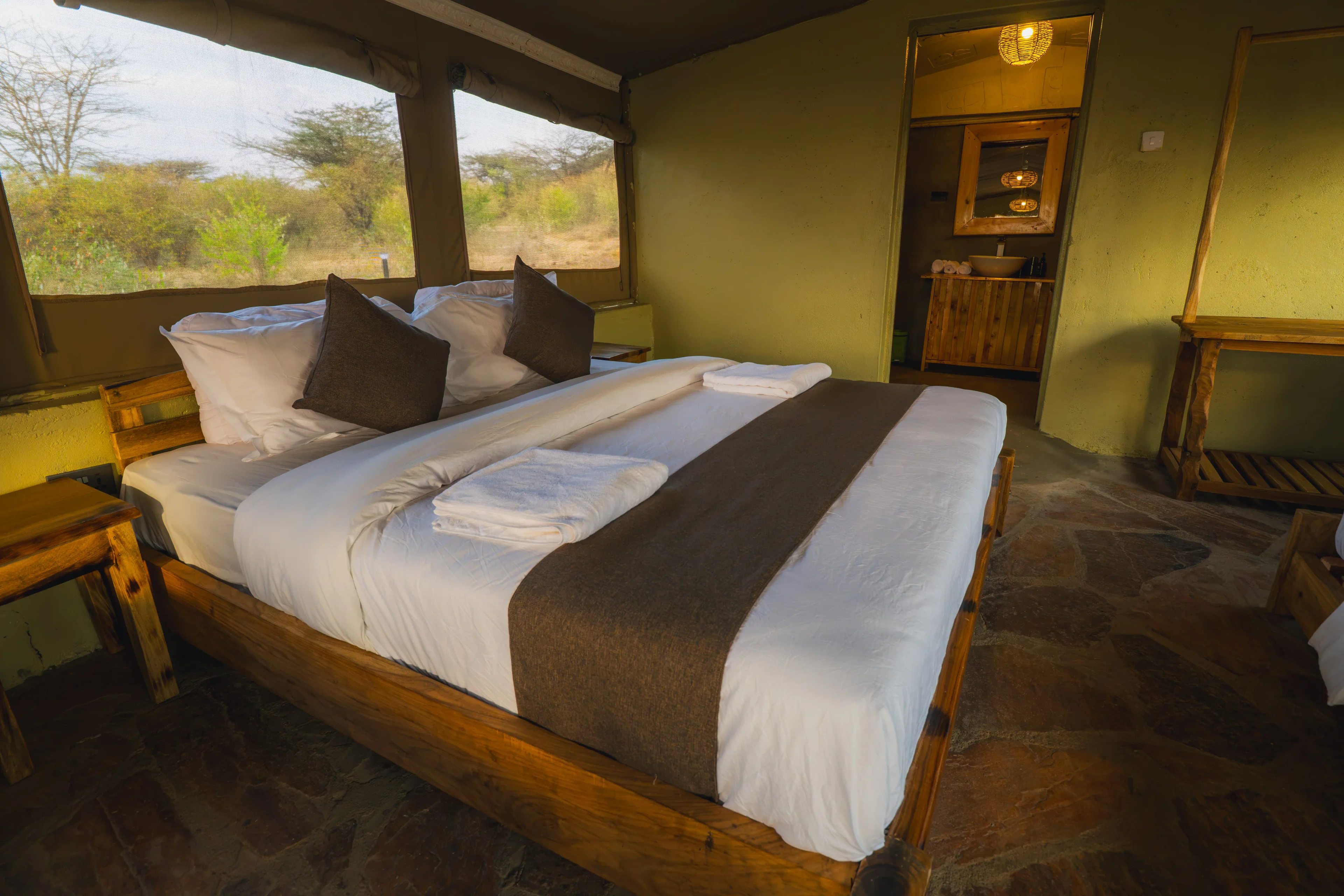 Private rooms and tents at Mara Hilltop 11