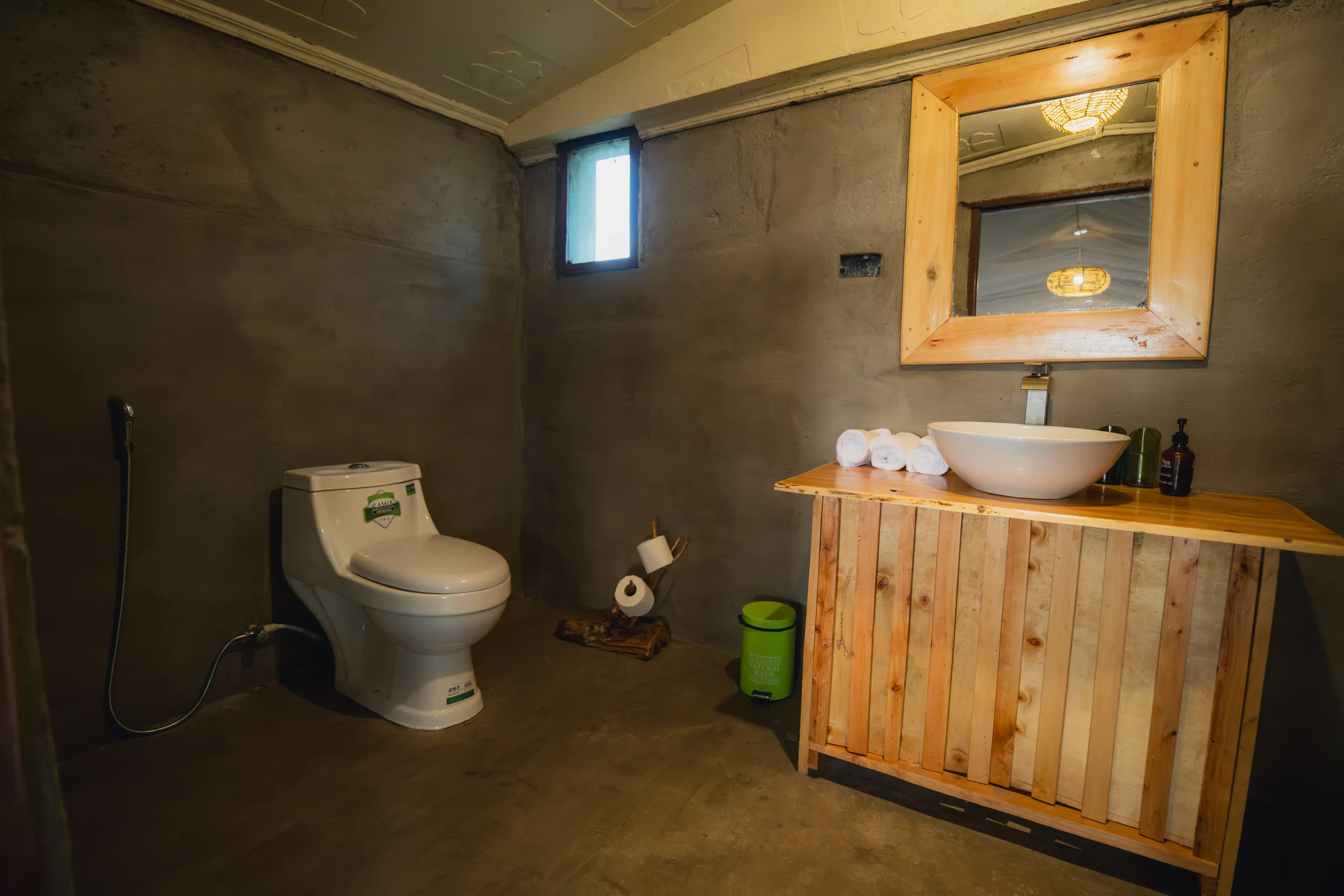 Private rooms and tents at Mara Hilltop 15